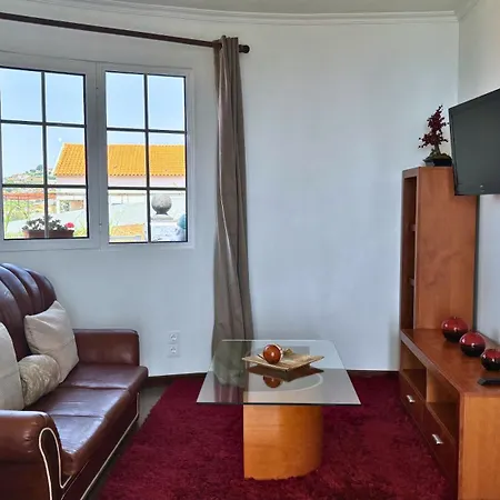 Golden Horizon House By Sam Понта-ду-Сол