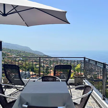 Semesterbostad Golden Horizon House By Sam Ponta do Sol (Madeira)